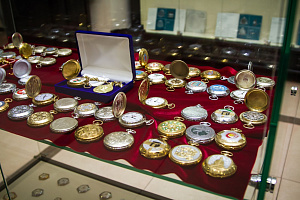 Часовой завод "Молния" Часовой завод "Молния"